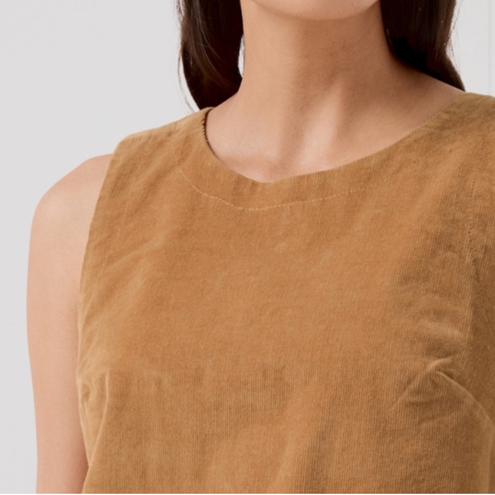 PACT MODERN CORDUROY BUTTON BACK TANK SIZE LARGE IN CAMEL - Picture 5 of 16
